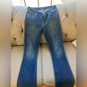 Jennifer Lopez jeans